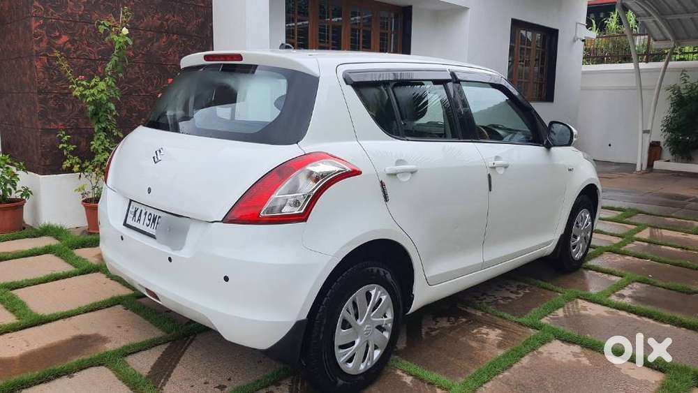 Maruti Suzuki Swift Vxi, 2015, Petrol