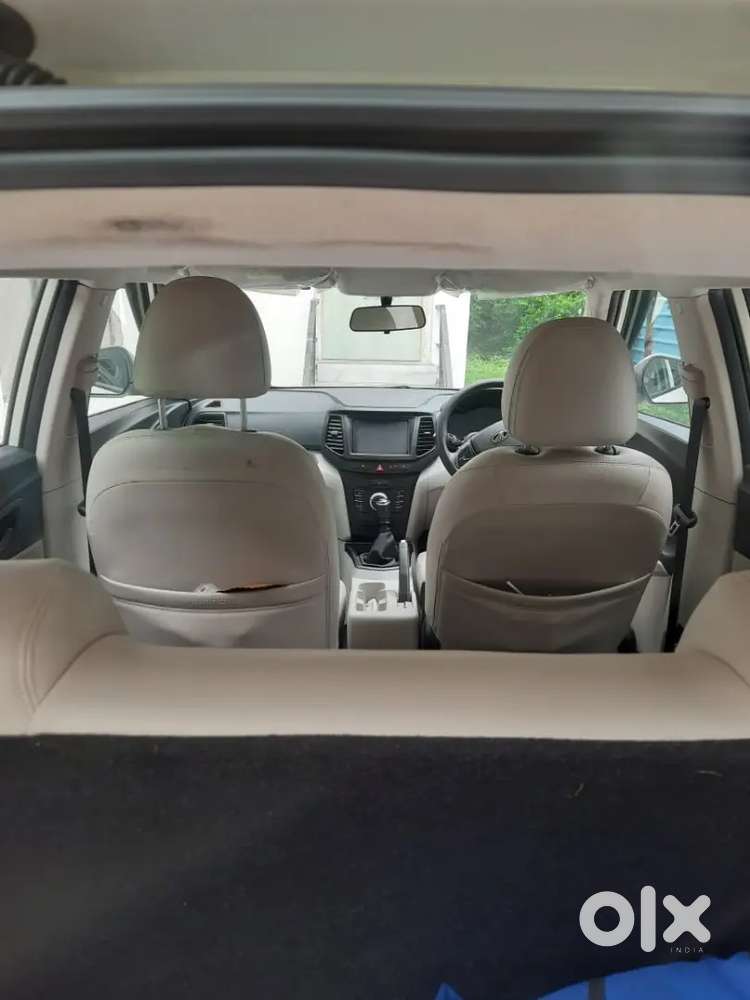 Xuv 300 Very Less Used As Good As New With All Mahindra Accessories