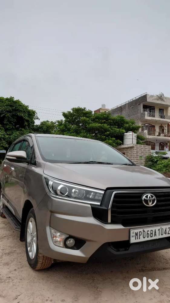 Toyota Innova Crysta 2016