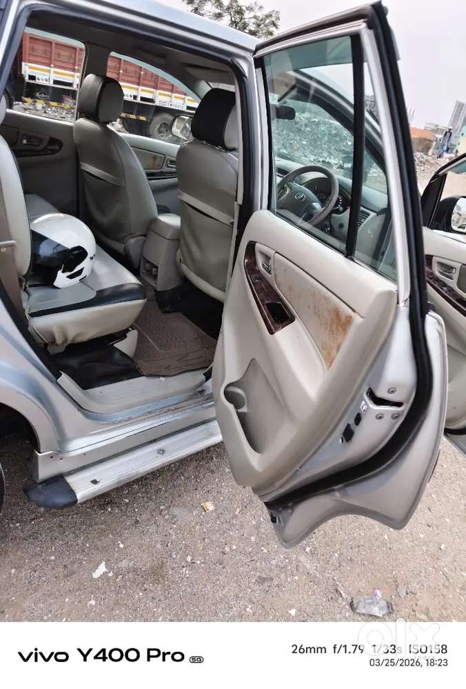 Toyota Innova Petrol 2014 Second Owner