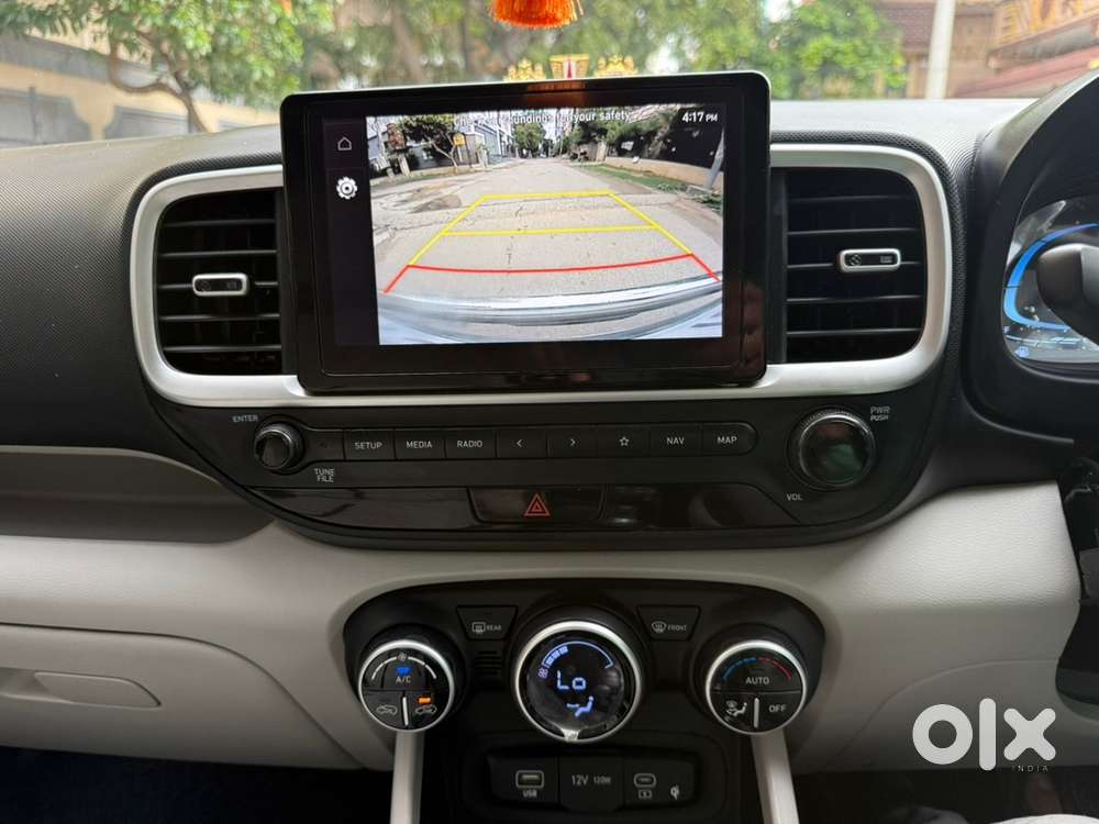 Hyundai Venue Petrol 2023