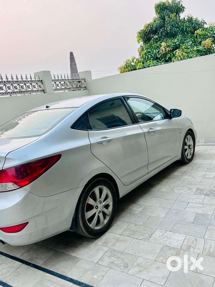 Hyundai Verna Petrol Manual 2011