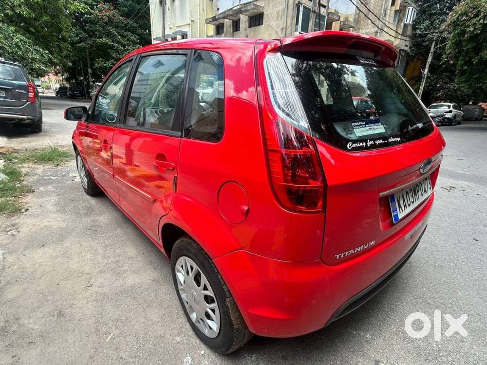 Ford Figo Petrol Titanium, 2011, Petrol