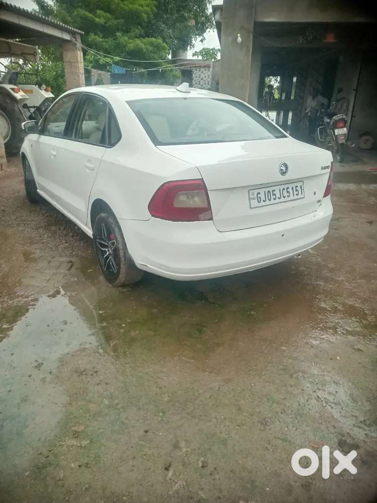 Skoda Rapid 2012 Diesel 107000 Km Driven