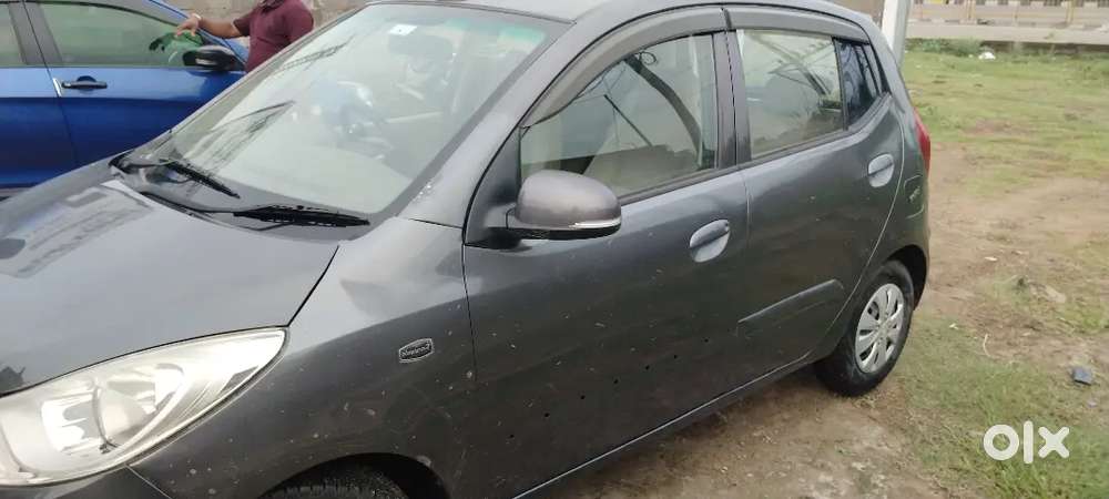 Hyundai Grand I10 Petrol At 2011