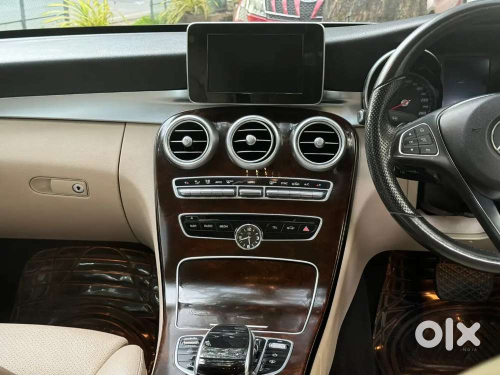 Mercedes-benz C-class 2016 Diesel 27000 Km Driven
