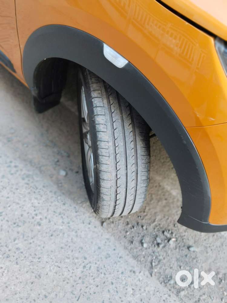 Renault Triber Rxt, 2023, Petrol