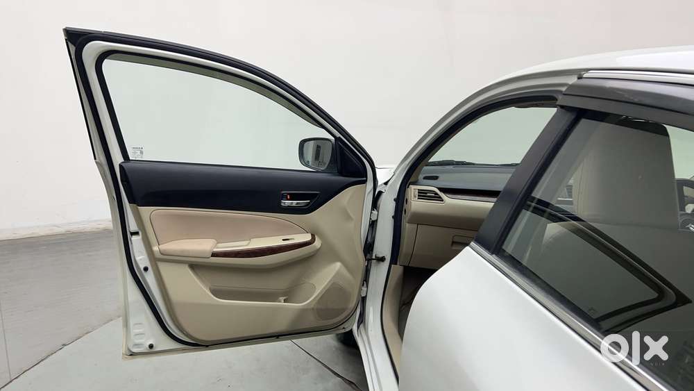 Maruti Suzuki Dzire 1.2 Zxi Amt, 2017, Petrol