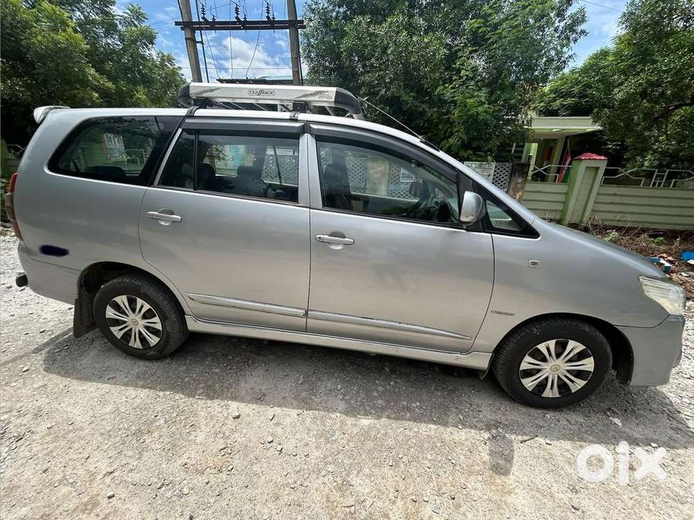 Toyota Innova 2016 Diesel 300000 Km Driven