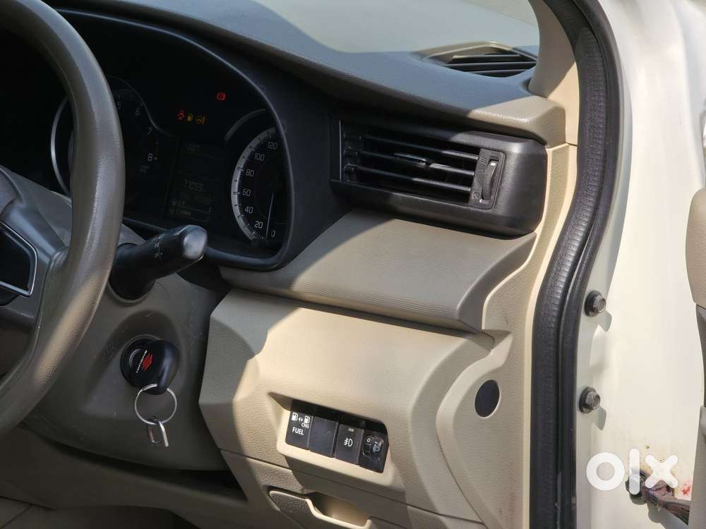 Maruti Suzuki Ertiga 2022-2023 Vxi Cng, 2020, Cng & Hybrids