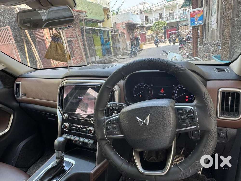 Mahindra Petrol 2023 Automatic
