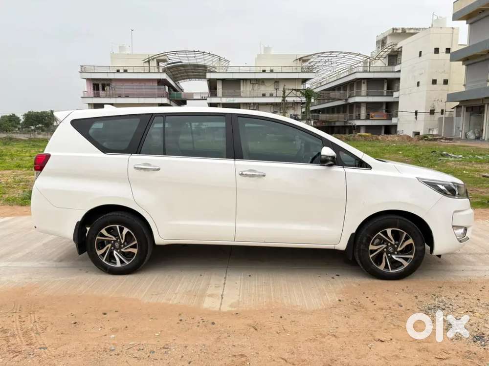 Toyota Innova Crysta 2024 Diesel 33000 Km Driven