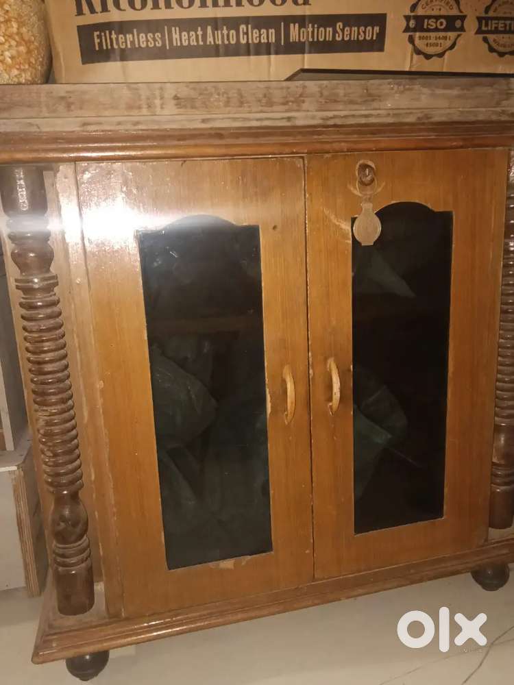 Cupboard / cabinet