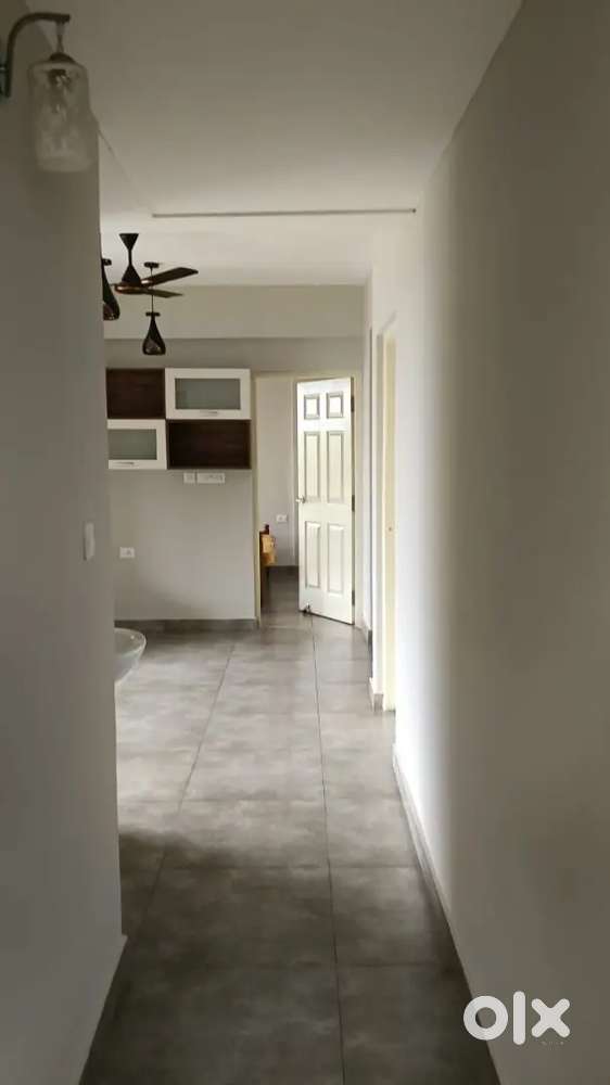 3 bhk semi furnished flat for rent at kurumassery
