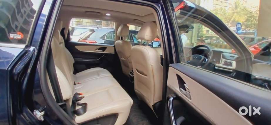 Mahindra Xuv700 2.0 Ax 7 Petrol At Str, 2022, Petrol