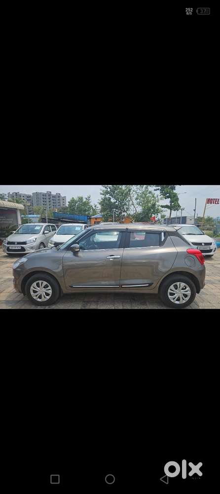 Maruti Suzuki Swift Vxi + Manual, 2021, Petrol
