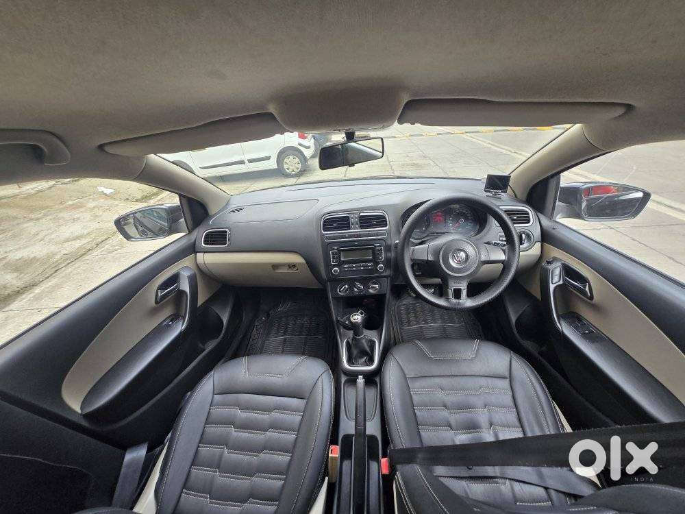 Volkswagen Polo Petrol Highline 1.6l, 2011, Petrol