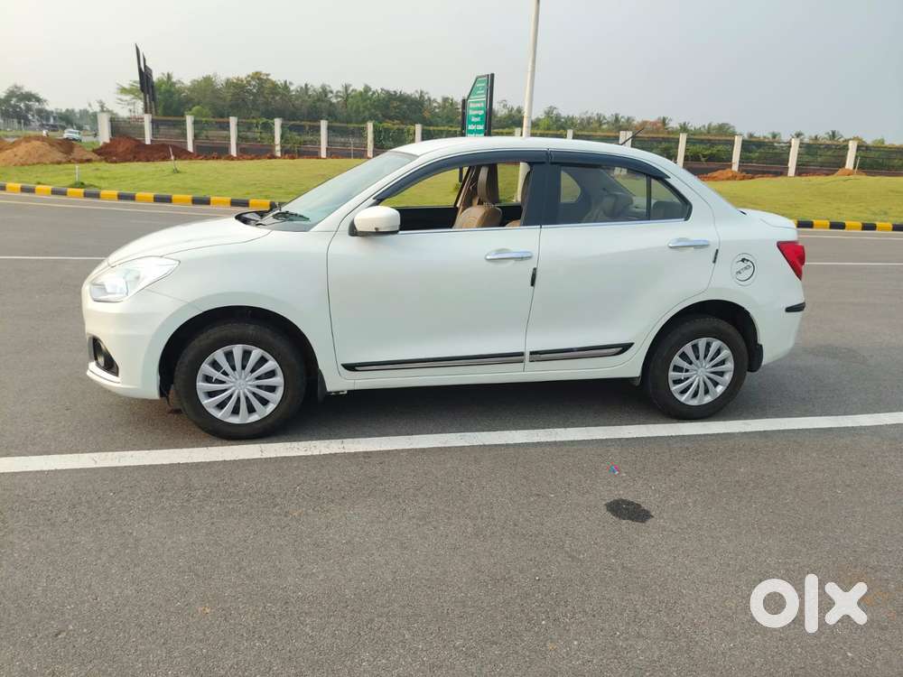 Maruti Suzuki Dzire 1.2 Vxi, 2022, Petrol
