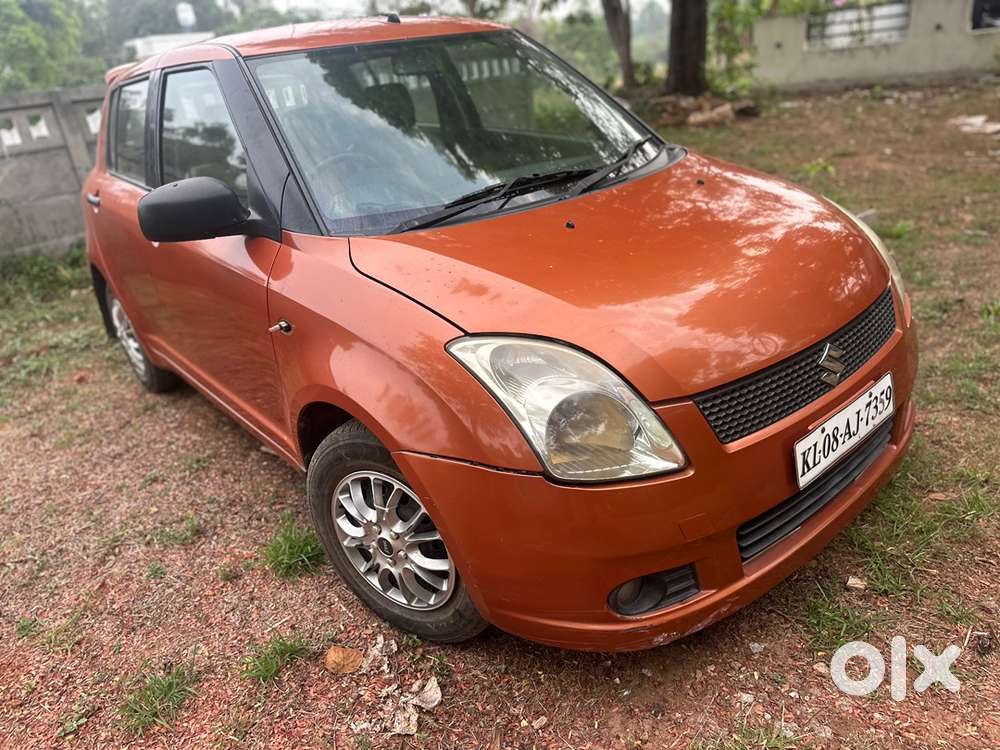 Maruti Suzuki Swift 2006 Petrol 87500 Km Driven