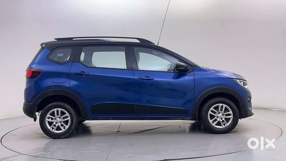 Renault Triber Rxt, 2023, Petrol