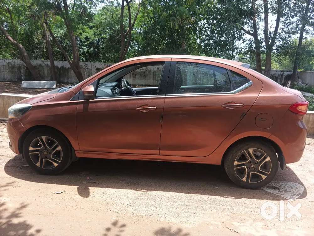Tata Tigor Petrol 2017 Year