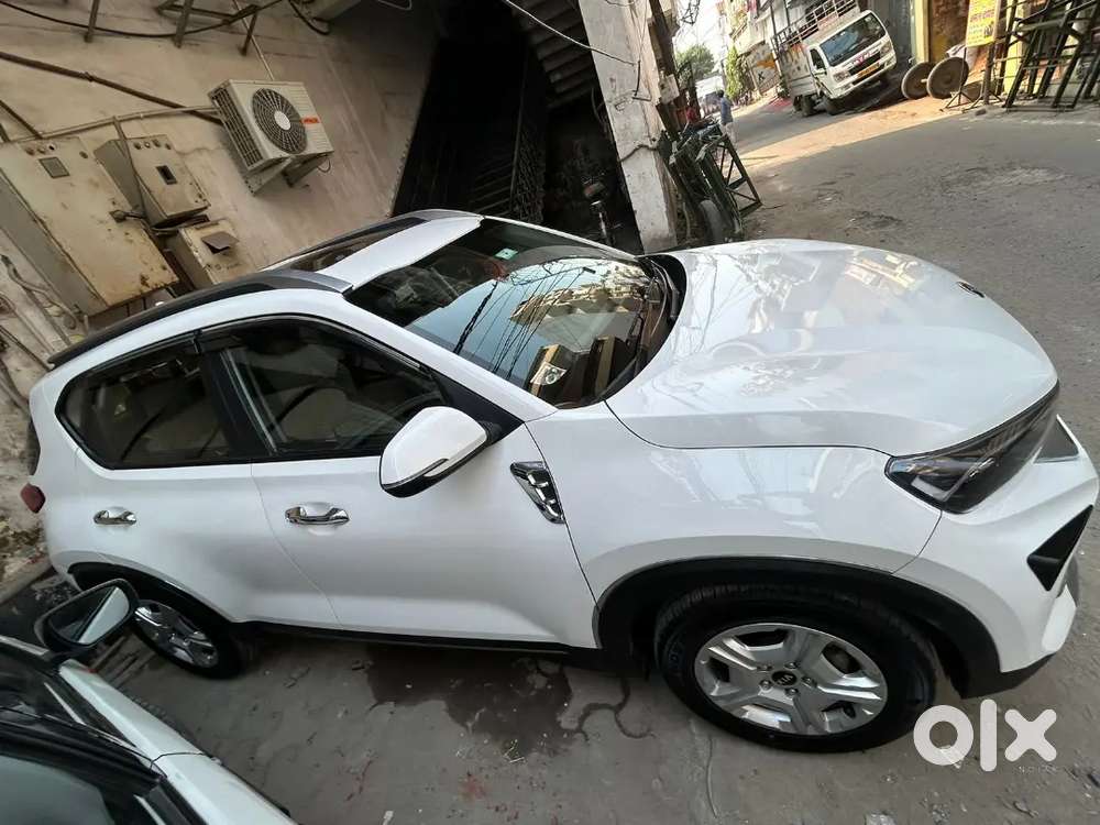 Good Condition Sunroof New Tyre