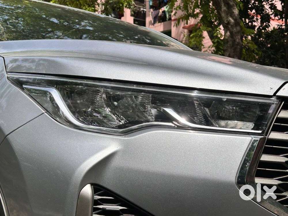 Toyota Innova Hycross 2.0 Zx (o) Hybrid 7 Str, 2024, Petrol