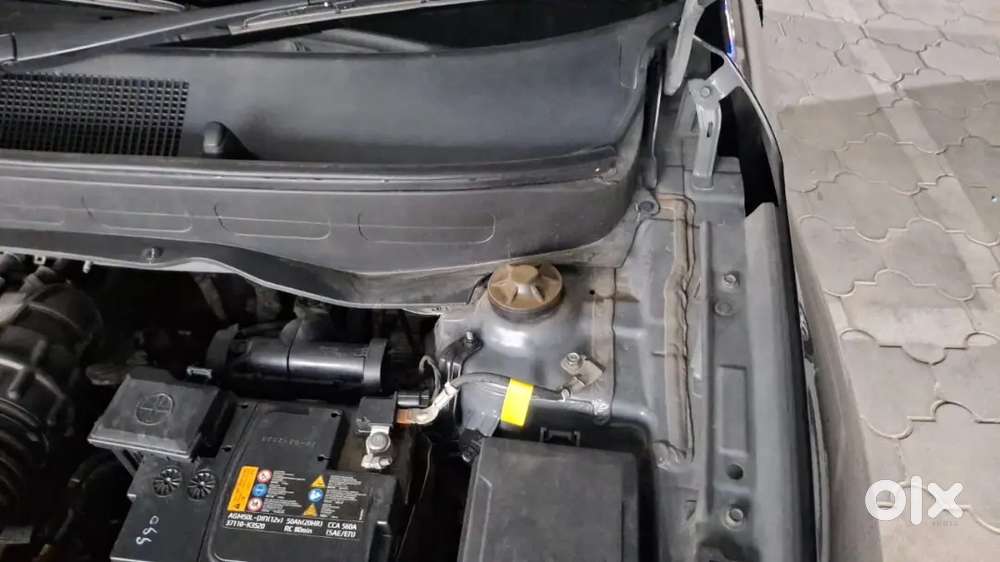Hyundai Venue 2023 Petrol 19700 Km Driven