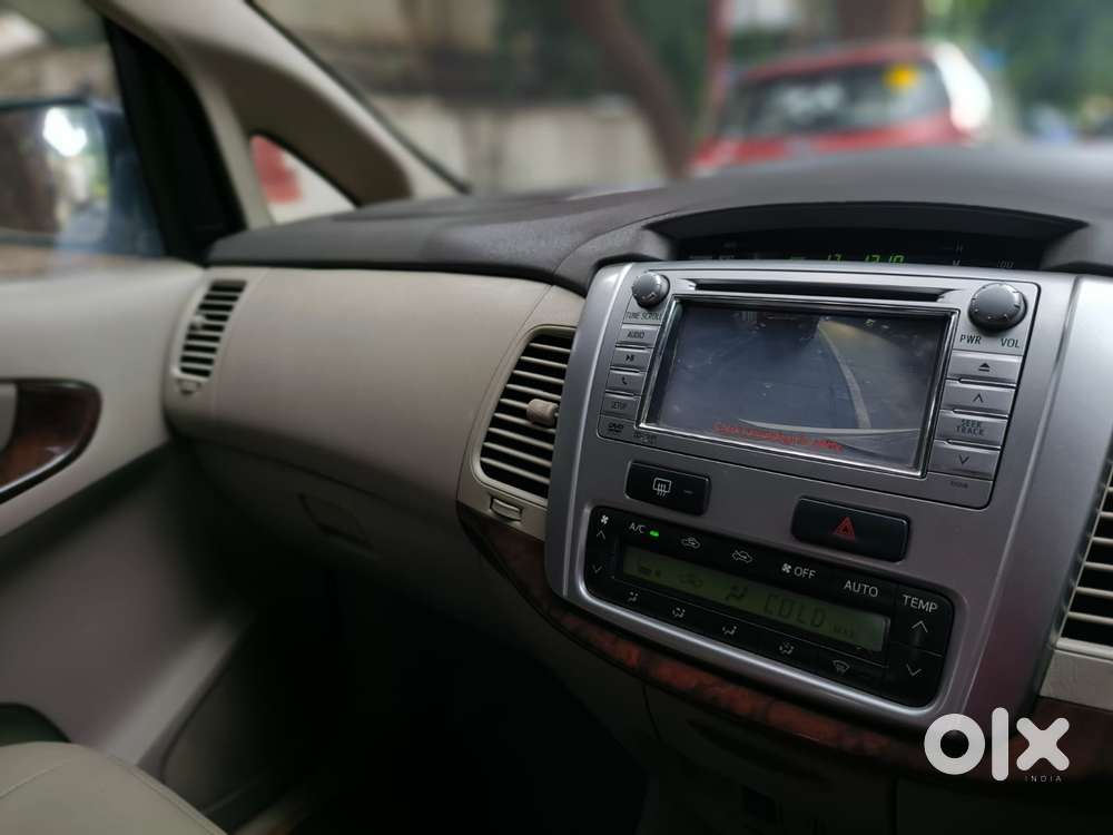 Toyota Innova 2.5 Vx (diesel) 8 Seater Bs Iv, 2013, Diesel