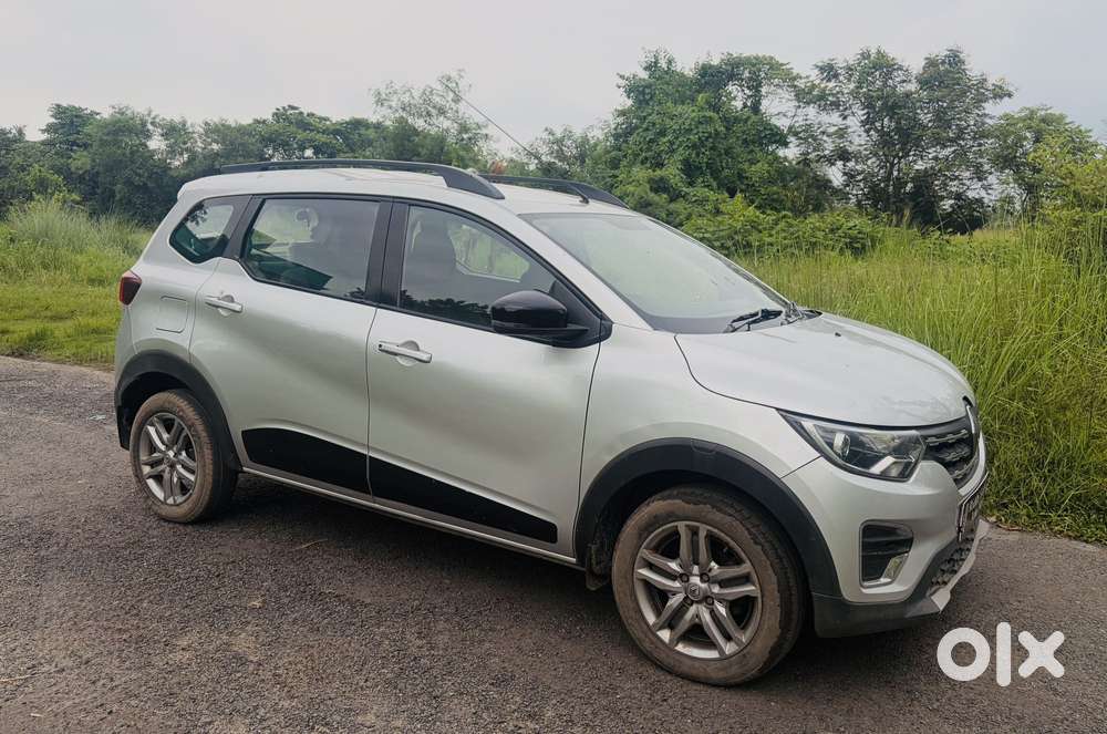 Renault Triber Rxz, 2022, Petrol