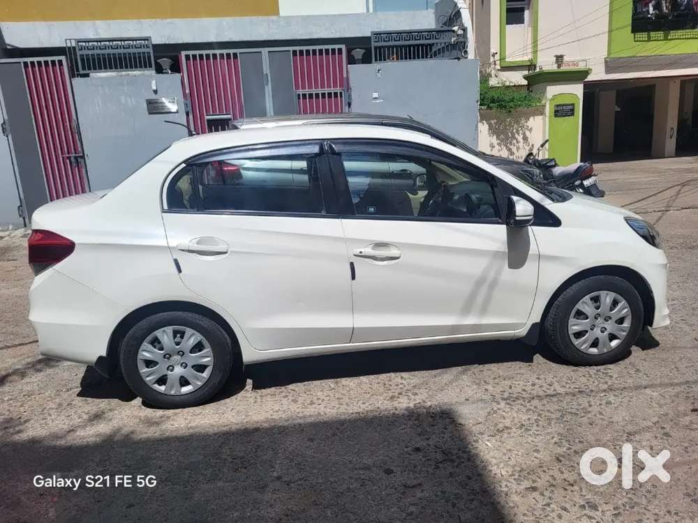 Only 17,000 Kms Honda Amaze Sx Petrol 2016