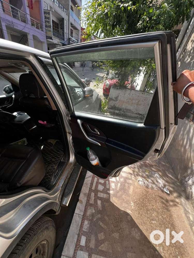 Mahindra Xuv500 2012 Diesel 140900 Km Driven
