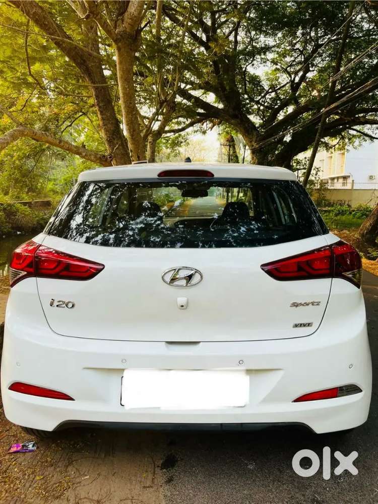 Hyundai Elite I20 (2016) Petrol And Cng(200 + Km Mileage On Full Tank)