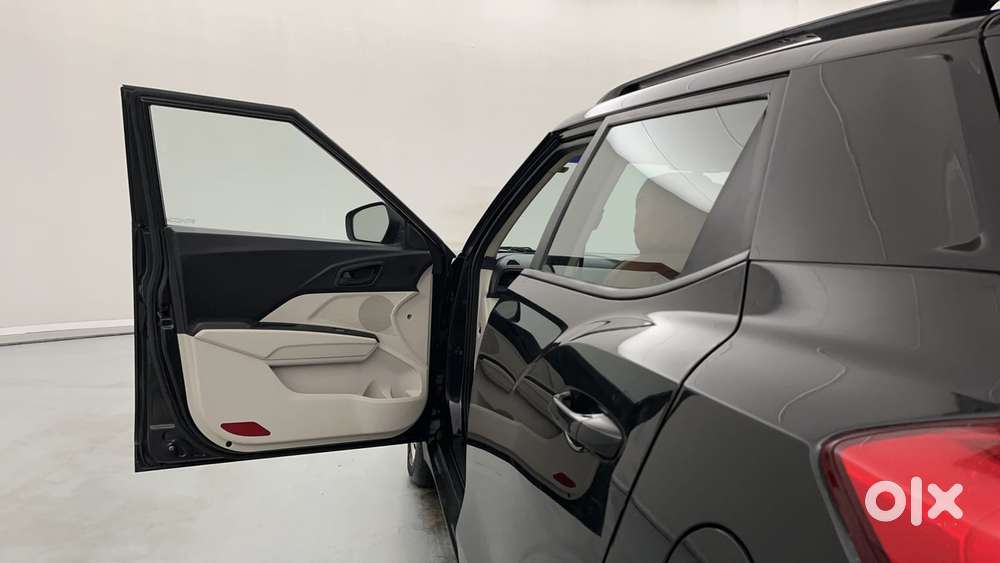 Mahindra Xuv300 W6, 2023, Petrol