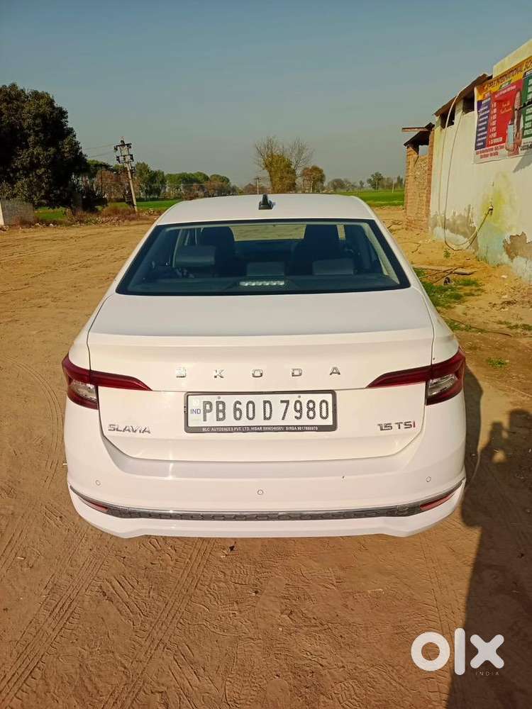 Skoda Slavia Petrol 21000 Km Driven