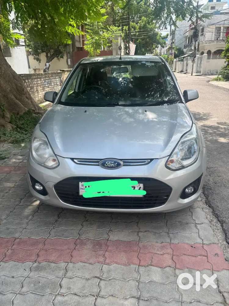 Ford Figo 1.5 Titanium 2014