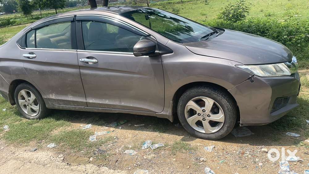 Honda City Diesel V Mt Sunroof 2014