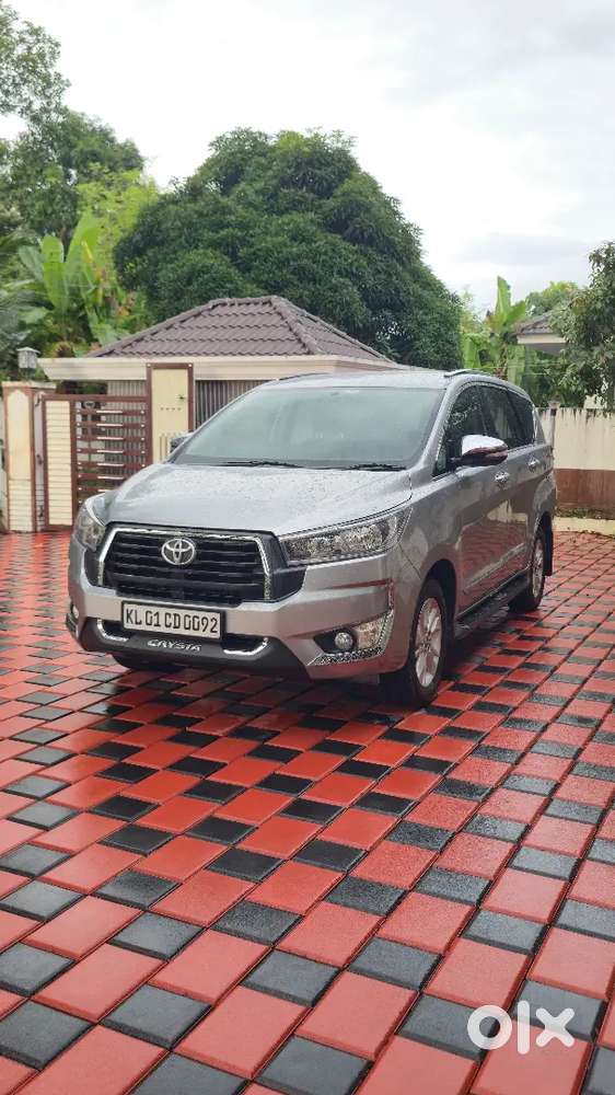 Toyota Innova Crysta Original Kerala 2017 Showroom Service