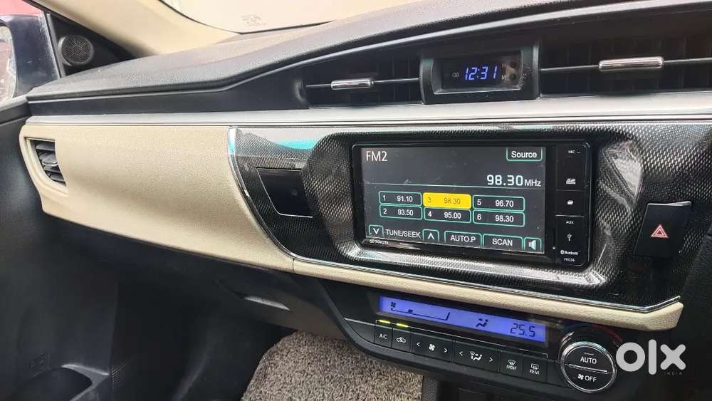 Toyota Corolla Altis 2015 Top Model In Tip Top Condition Full Ins