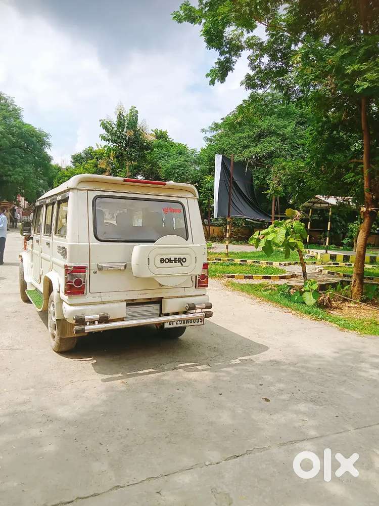 Mahindra Bolero Neo 2011