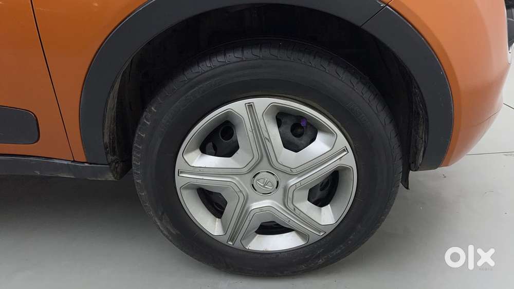 Tata Nexon 1.2 Revotron Xma Amt, 2019, Petrol