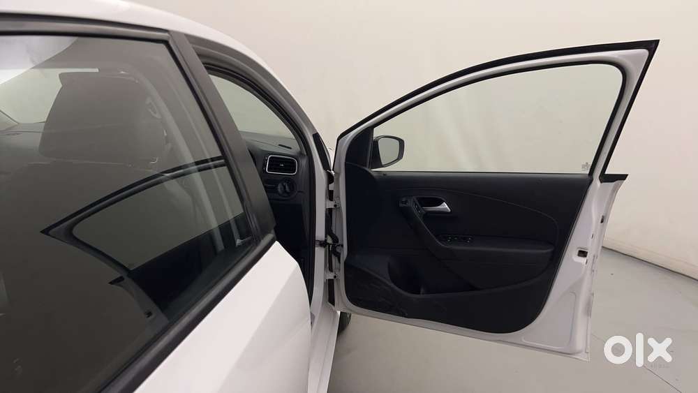 Volkswagen Ameo 1.5 Tdi Highline At 16 Alloy, 2019, Diesel