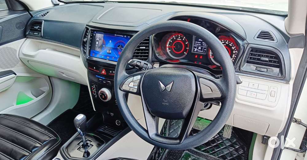 Mahindra Xuv300 1.2 W6 Amt Petrol, 2023, Petrol