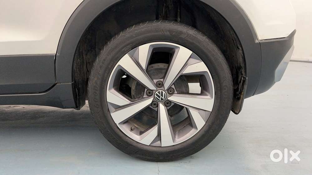 Volkswagen Taigun Topline 1.0 Tsi At (electric Seats), 2022, Petrol