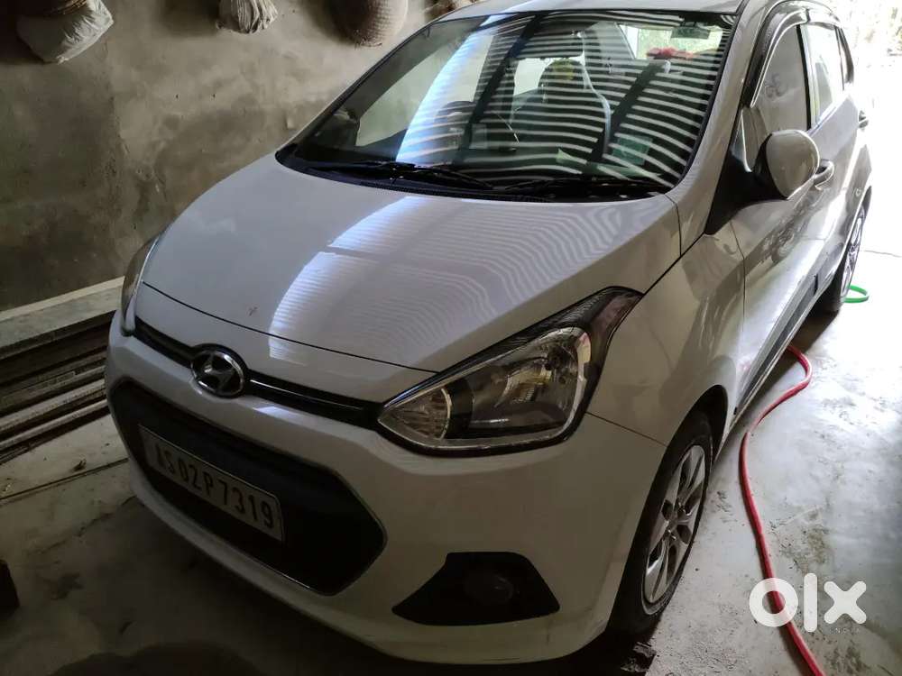 Hyundai Xcent 2015 Petrol 12276 Km Driven