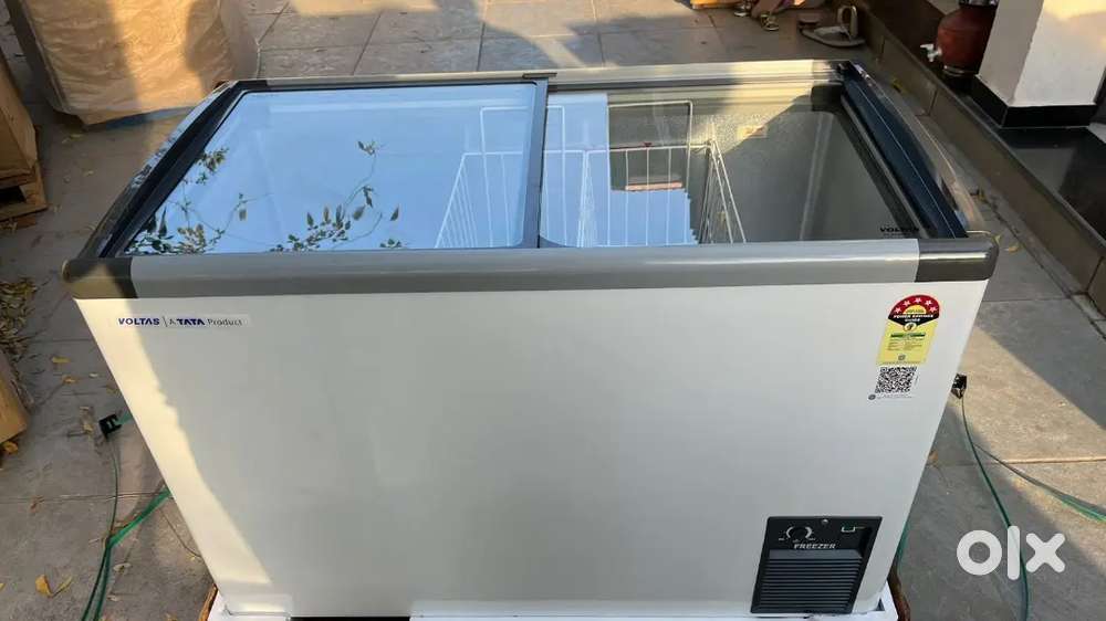 Voltage glass top deep frizer