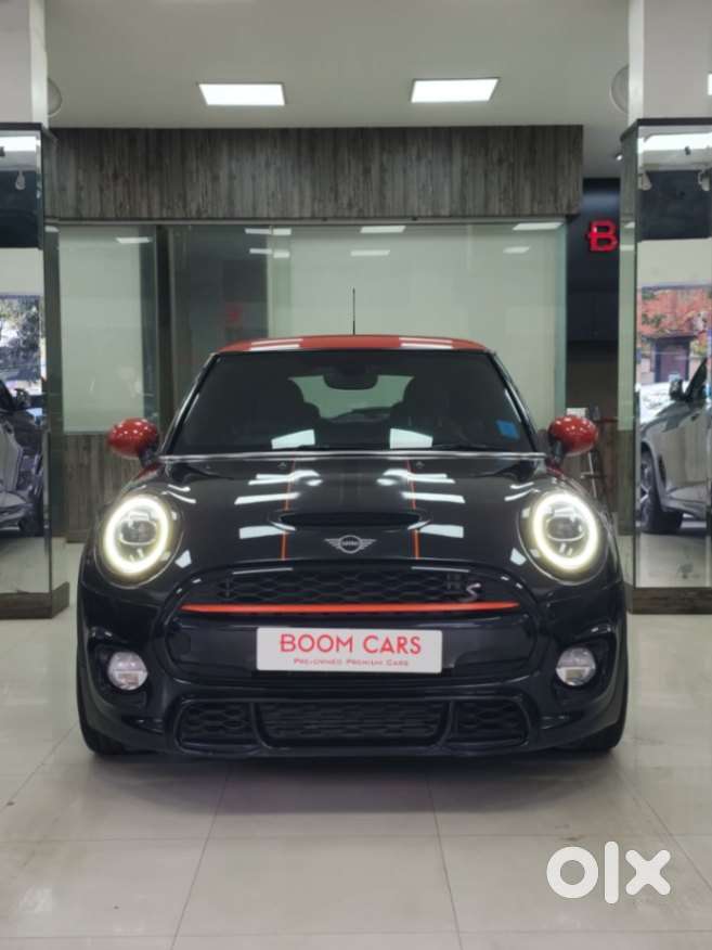Mini Cooper 3 Door John Works, 2018, Petrol