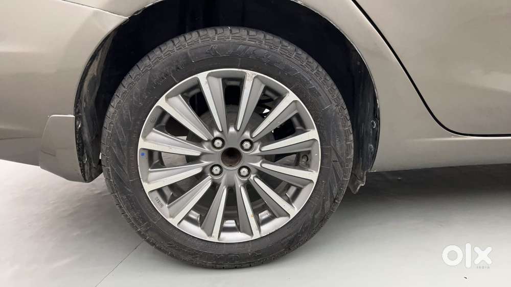 Maruti Suzuki Ciaz 1.5 Alpha Shvs Amt, 2018, Petrol