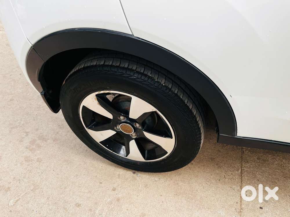 Tata Nexon 1.2 Revotron Xz Plus, 2018, Petrol