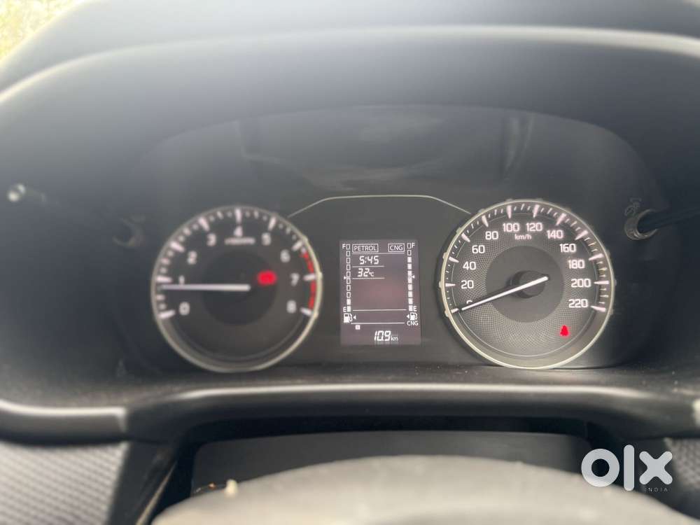 Maruti Suzuki Brezza 1.5 Vxi Cng, 2023, Cng & Hybrids